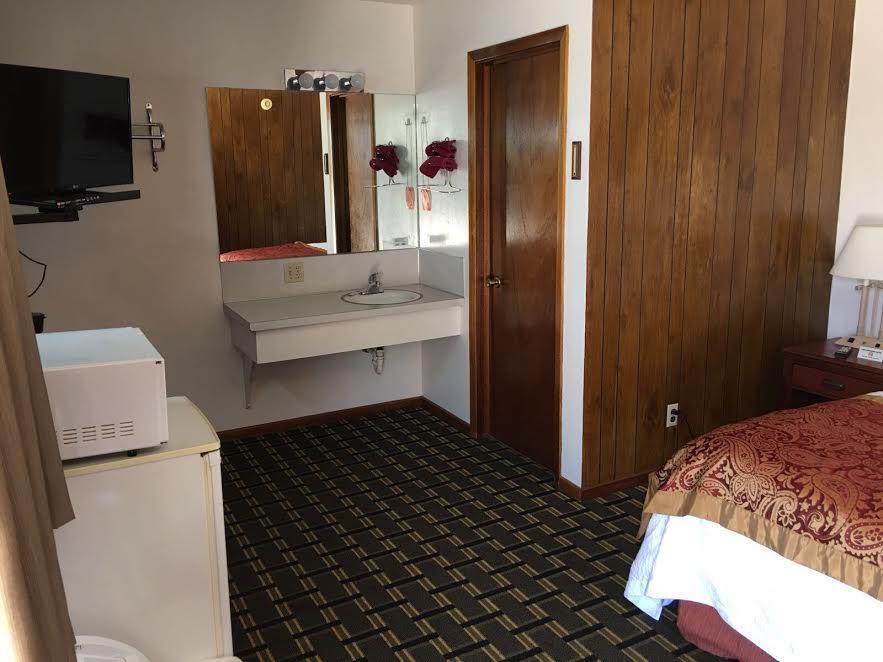 Big 12 Motel Broken Bow Ngoại thất bức ảnh